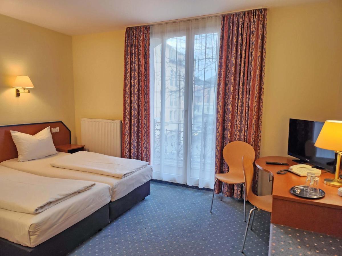 Hotel Amadeus Dresden Neustadt Exterior photo